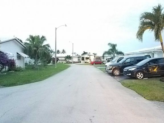 5th image of 5807 NW 81st Ave