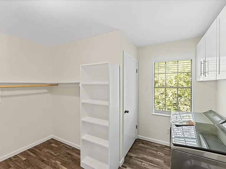 2823 Burlington Blvd — Photo 19