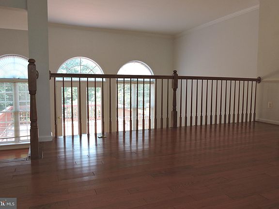 4th image of 21821 Ladyslipper Sq