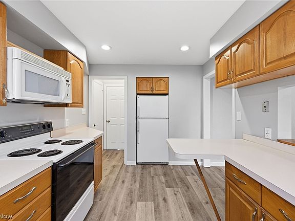 5th image of 2809 Stark Dr