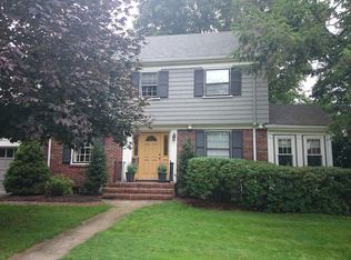 40 Pond Cir, Jamaica Plain, MA 02130