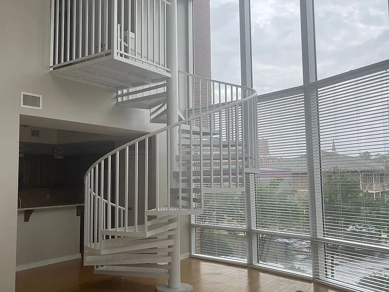 277 S Gay St #204 — Photo 3