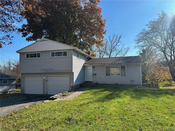 16 Norris Dr, Whitesboro, NY 13492