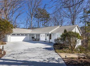 12 Yeoman Ln, Salem, SC 29676