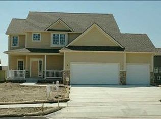 12502 Prairie Dr, Urbandale, IA 50323