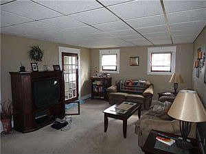 5th image of 153 Ramona Ave