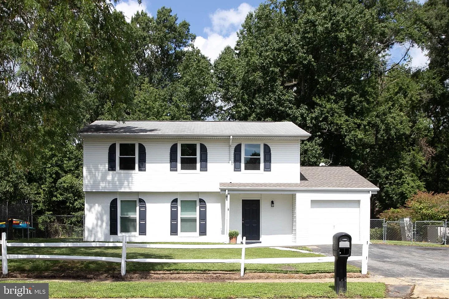 70 Garner Ave photo 1