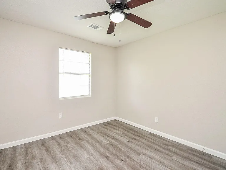 2110 Pickerton Dr — Photo 16