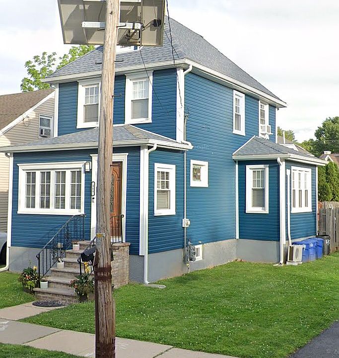 2nd image of 409 Myrtle Ave