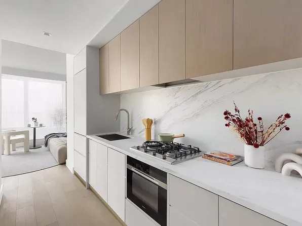 208 Delancey Street image 2 of 18