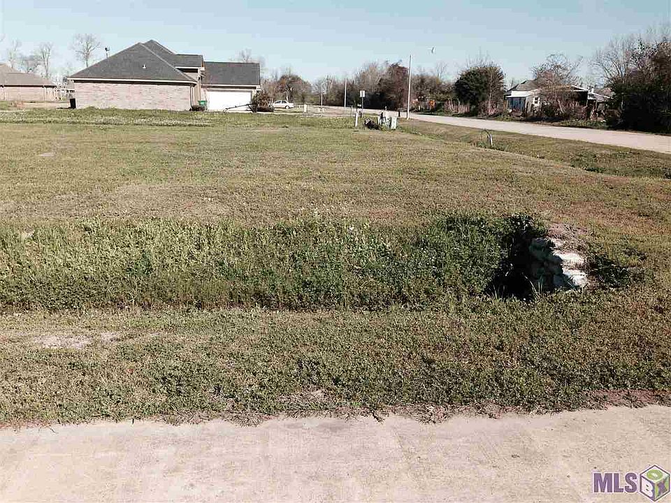 2nd image of A11 Dufresne Dr