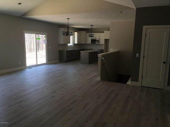 4th image of 2313 Sienna St