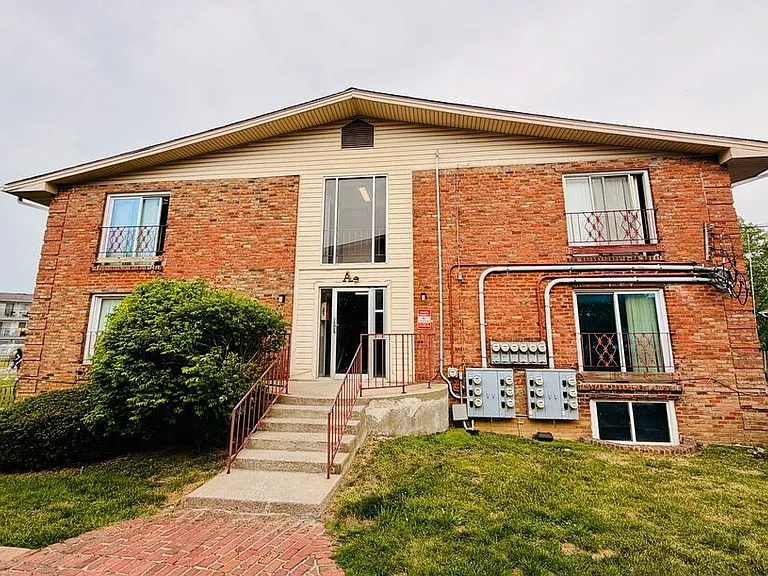 1708 Jennifer Road — Photo 15