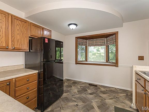 5th image of 155 Lynn Meadows Ln