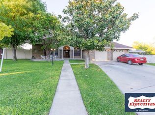 1696 Rock Hill Dr, Eagle Pass, TX 78852