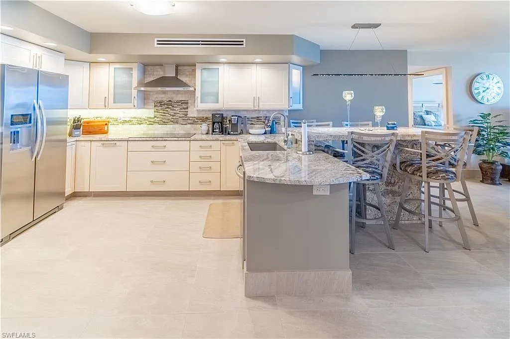 3 bed, 2.0 bath, 1472 sqft, $14,000 — Photo 3