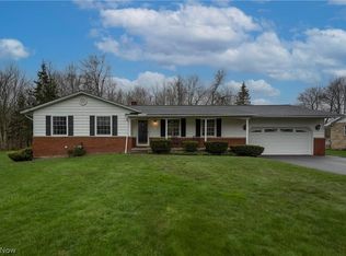 8262 Billings Rd, Kirtland, OH 44094