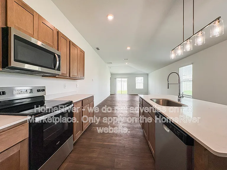 4271 Quaking St — Photo 4