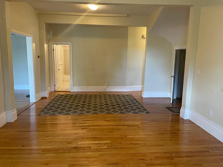 10 Hillside Cir #1 — Photo 9