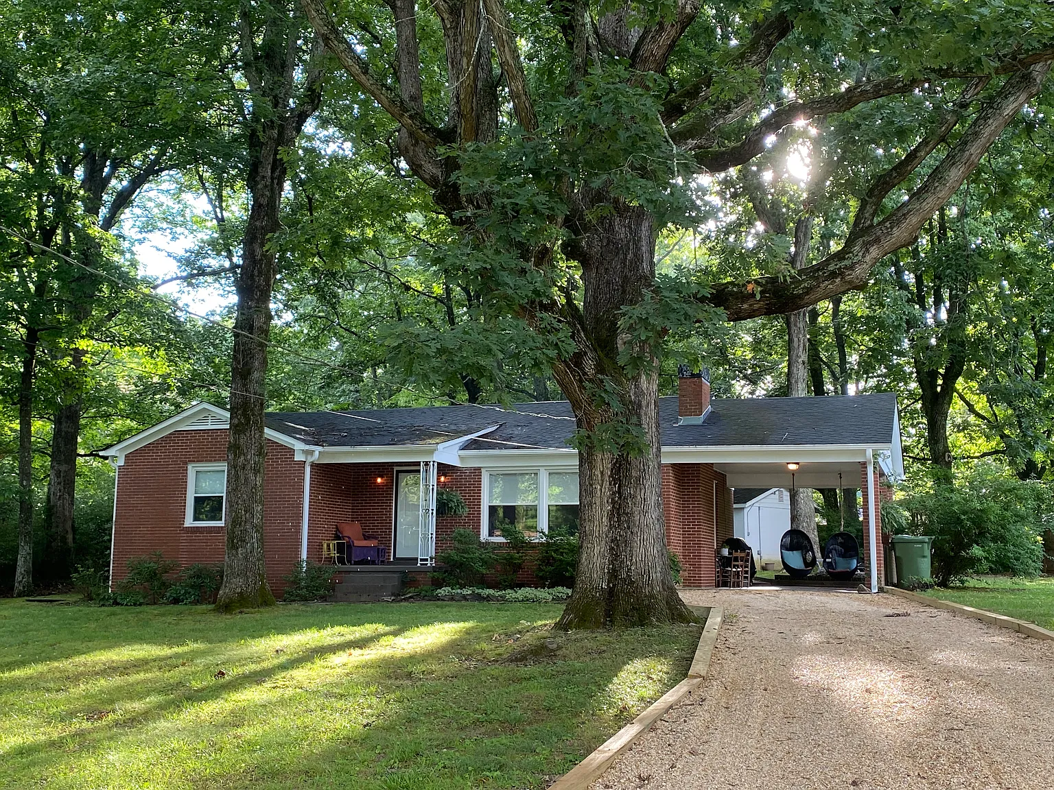 2 bed, 1.5 bath, 1300 sqft, $2,500 — Photo 3
