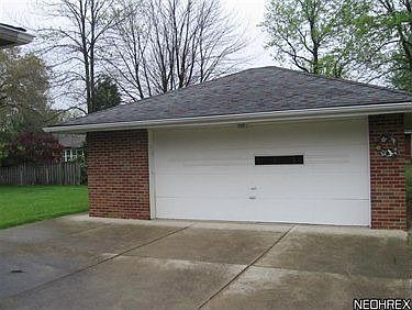 5th image of 1408 W 37th St