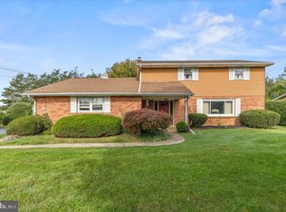 3073 W Oak St, Lebanon, PA 17042
