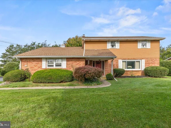 3073 W Oak St, Lebanon, PA 17042
