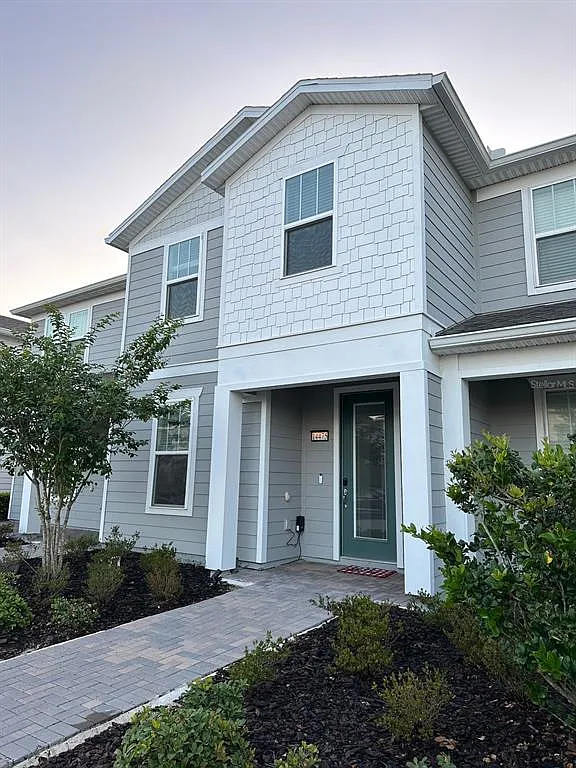 4 bed, 3.0 bath, 1809 sqft, $3,700 — Photo 2