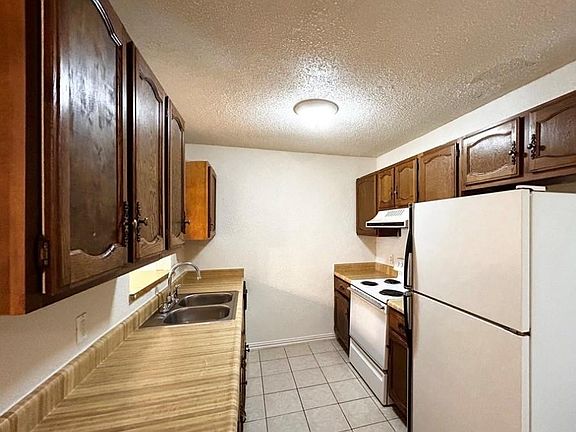 4th image of 2509 Valley Forge Ave #A