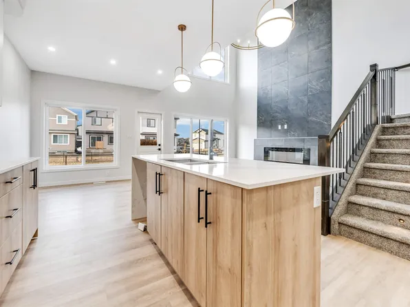 8712 181st Ave NW, Edmonton, AB T5Z 0V5