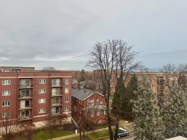 1325 Perry St APT 606, Des Plaines, IL 60016