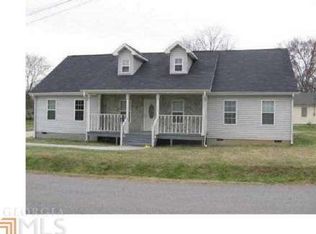 90 E Howard St, Kingston, GA 30145