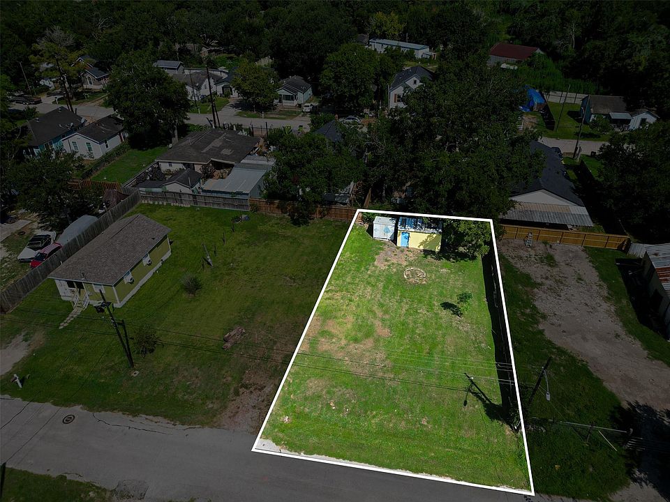1st image of 604 Maiden Ln