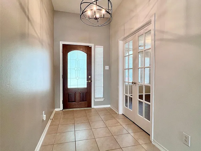 67 N Merryweather Cir — Photo 2