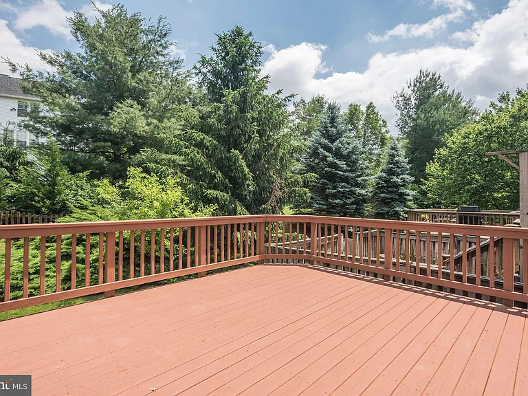 21588 Bankbarn Ter — Photo 21