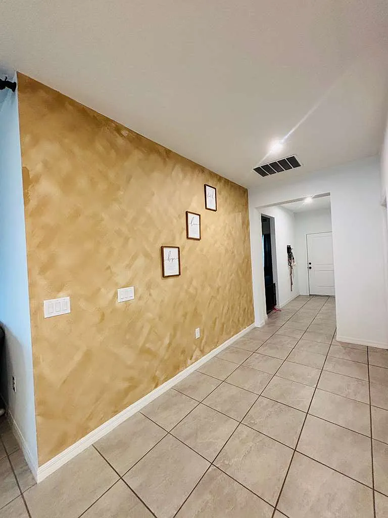 3 bed, 1584 sqft, $2,050 — Photo 3