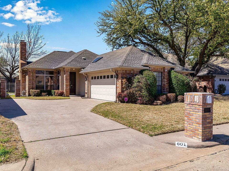 1st image of 601 Shalamar Pl