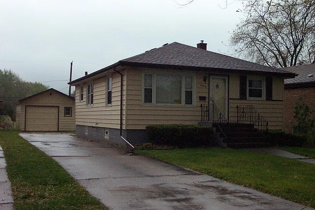 16415 Evans Ave photo 1
