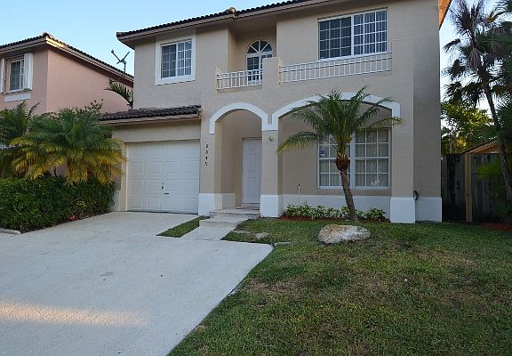 5th image of 8849 SW 215th Ln