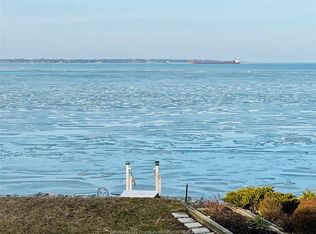 11360 Riverside Dr E, Windsor, ON N8P1A4