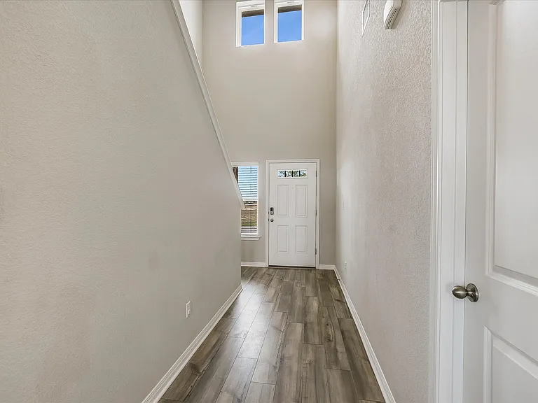 212 Prairie Song Ln — Photo 3
