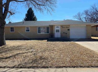 1320 Cedarberry Rd, North Platte, NE 69101