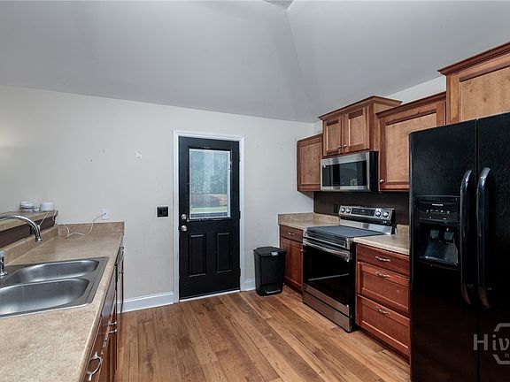 4th image of 157 Stonebrook Way