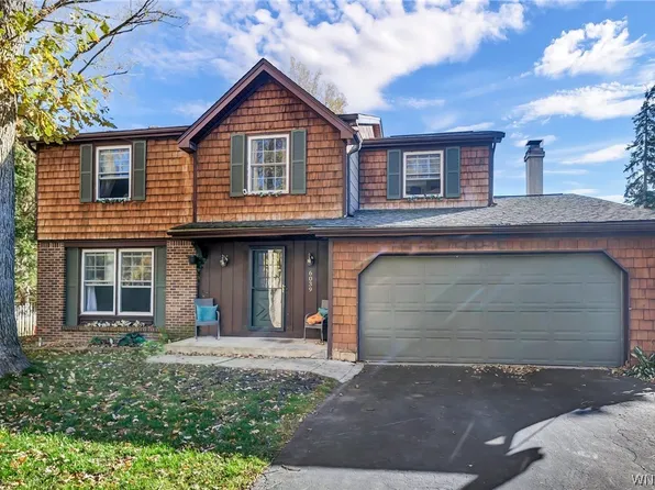 6039 Emerson Dr, Orchard Park, NY 14127