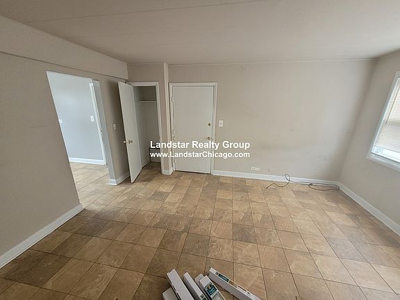 4th image of 3824 25th Ave APT 7