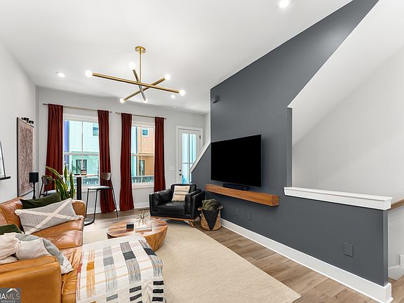 5th image of 167 Color Cir SE