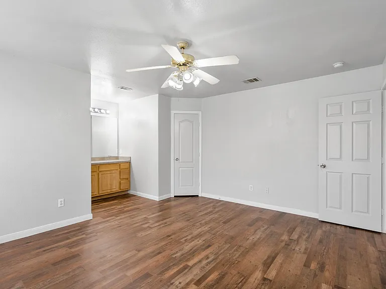 9212 Coral Ln — Photo 18