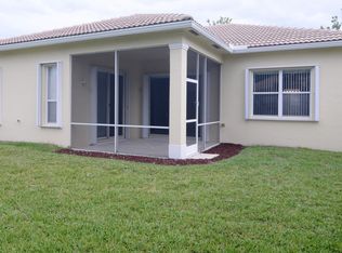 6121 Spring Lake Ter, Fort Pierce, FL 34951