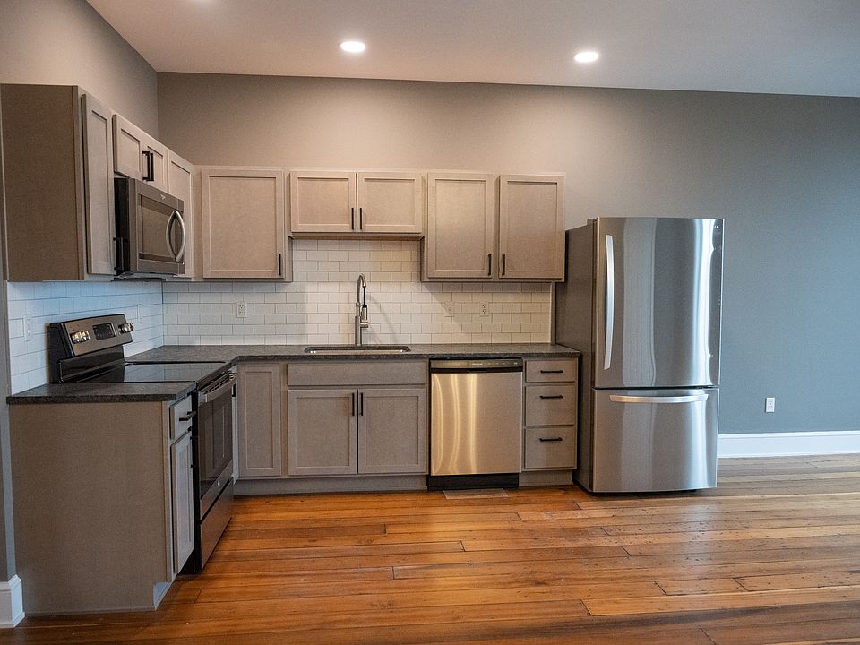 1st image of 722 E Main St #4