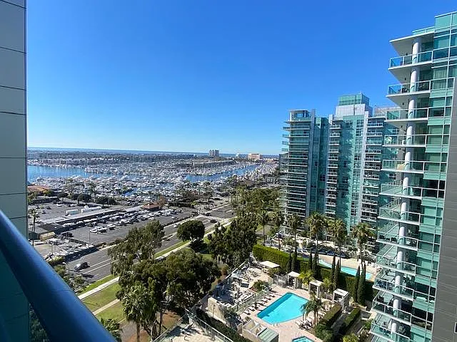 13600 Marina Pointe Dr #1512 — Photo 22